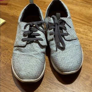 TOMS size 9 gray/white sneakers. Lightly used